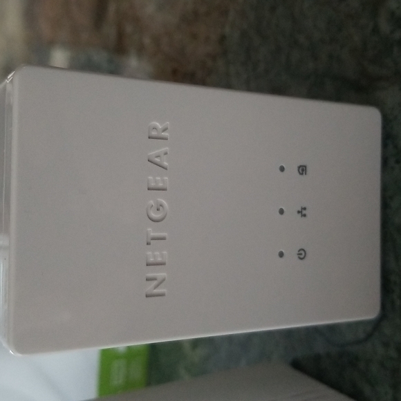 NETGEAR Powerline 200Mbps Mini Adapter - Starter Kit (XAVB1301) - Picture 4 of 7